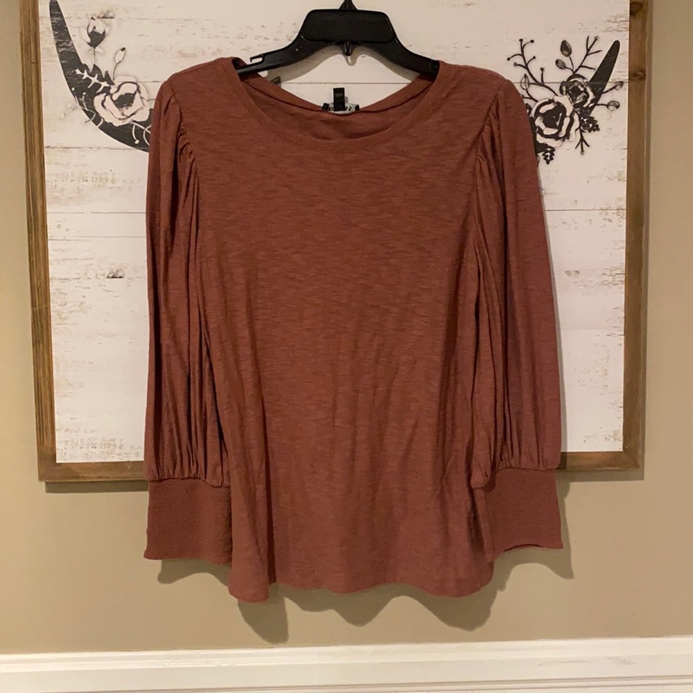 3 for $25 Express shirt 👚